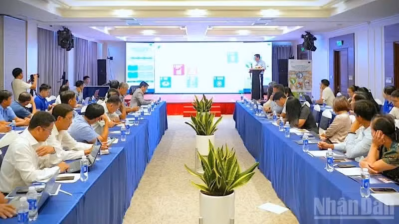 Vue d’ensemble du colloque. Photo : nhandan.vn