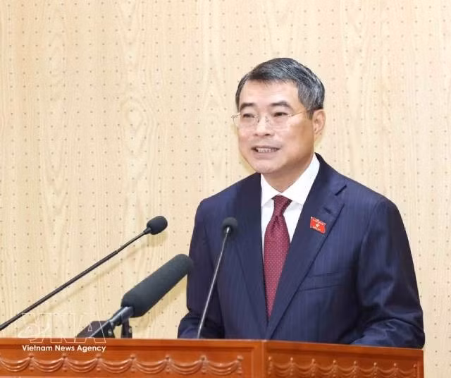 Le Premier ministre Le Minh Hung. Photo : VNA.