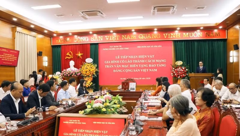 La vue générale du colloque "Tran Van Mac - Témoin du cours de l'histoire". Photo : Minh Hanh/NDEL.