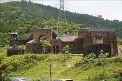 Vue panoramique de Hai Van Quan après l’achèvement du projet de conservation, de restauration et de réhabilitation, qui lui a rendu une apparence majestueuse, à la hauteur de son titre de « la plus imposante porte sous le ciel ». Photo: VNA