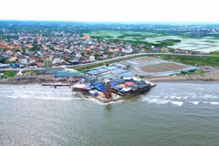 Le paysage du site touristique, site-témoin du changement climatique de l’église maritime de Hai Ly. (Photo : dantri.com.vn)