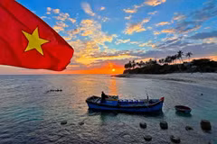 Le coucher du soleil sur l’île Bé, à Ly Son. (Photo : TRAN THANH)
