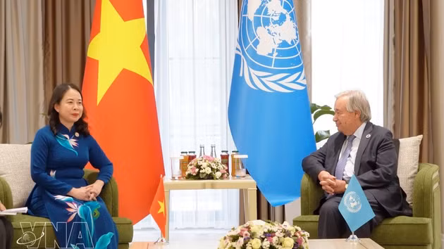 La vice-présidente vietnamienne Vo Thi Anh Xuan et le secrétaire général des Nations unies, António Guterres. Photo : VNA.