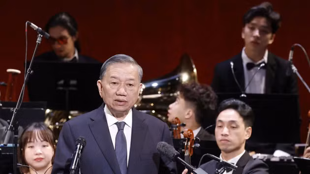 Le secrétaire général du PCV et président To Lam prononce un discours lors de l'événement. Photo : VNA.