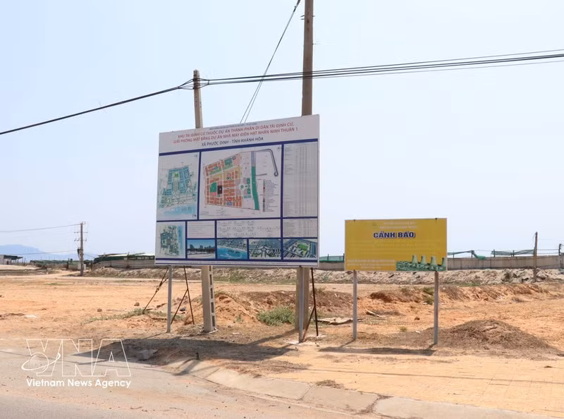 Le site destiné à la zone de réinstallation des populations du projet de centrale nucléaire de Ninh Thuan 1 se situe dans la commune de Phuoc Dinh. Photo : VNA