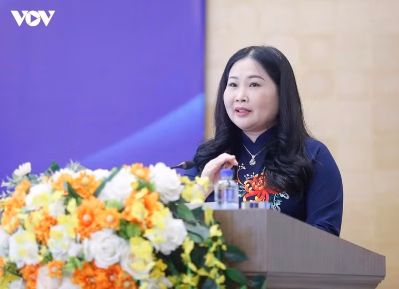 Selon Vu Thi Hien Hanh, vice-présidente du Comité populaire de la province de Lao Cai, la province entend devenir un moteur de croissance et un centre de connexion touristique de toute la région du Nord-Ouest. Photo : VOV