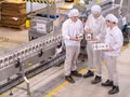 Activités de production au sein du groupe Nestlé Vietnam, une entreprise à 100 % de capitaux étrangers. Photo : NDEL.