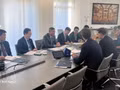 Le ministre des Finances, Ngo Van Tuan (troisième à gauche), lors de la séance de travail avec le groupe Rothschild & Co. Photo : VNA.