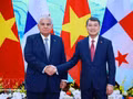 Le Premier ministre Le Minh Hung (à droite) rencontre le président de la République du Panama, José Raúl Mulino Quintero. Photo : VNA