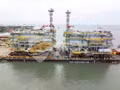 Les topsides Z03 et Z04 ont également été chargés sur une barge, et sont prêts à être exportés vers le projet en mer Baltique. Photo : PPL.