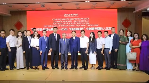 Les délégués posent pour une photo souvenir. (Photo : Trung Anh)