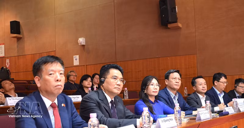L'ambassadeur du Vietnam en République de Corée, Vu Hô. Photo : VNA. 