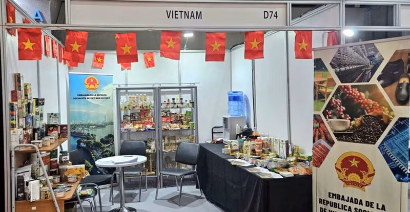 Un stand vietnamien au Salon international de l’alimentation et des services "Espacio Food & Service 2025", à Santiago, au Chili. Photo : Ambassade du Vietnam au Chili. 