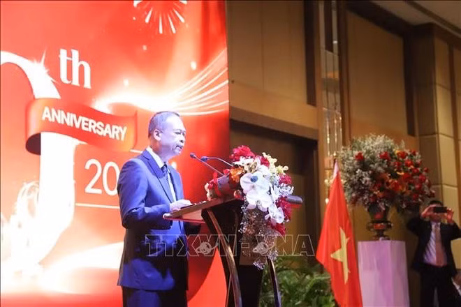 L'ambassadeur vietnamien, Pham Viêt Hung, s'exprime à la cérémonie. Photo: VNA