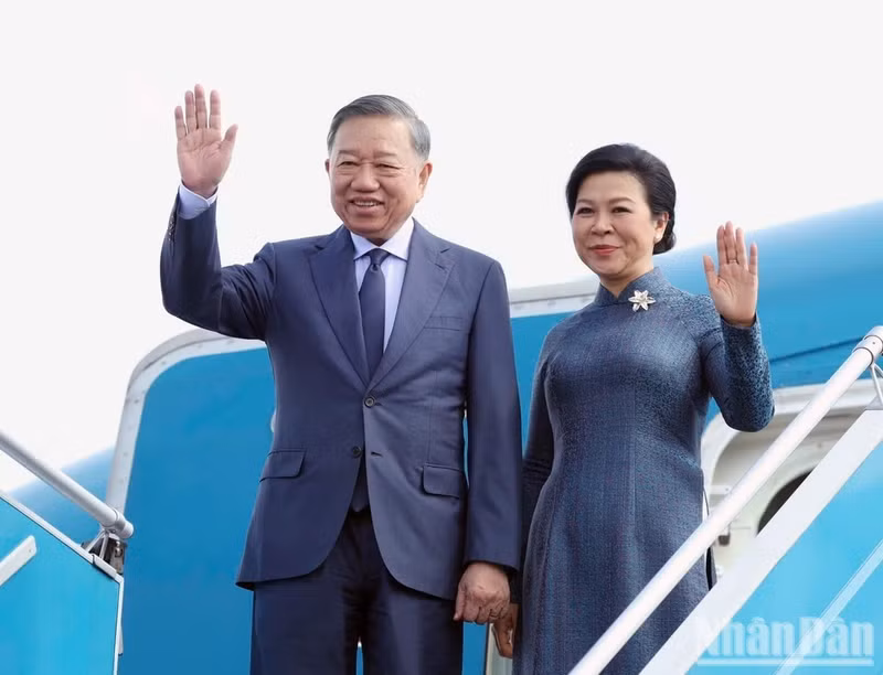 Le secrétaire général du Parti communiste du Vietnam et président de la République, To Lam, et son épouse Ngo Phương Ly. Photo : VNA. 