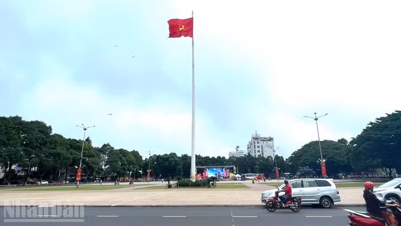 Dans la province de Dak Lak, le point de rassemblement central sera installé sur la place du 10 Mars, dans le quartier de Buon Ma Thuot. Photo : NDEL