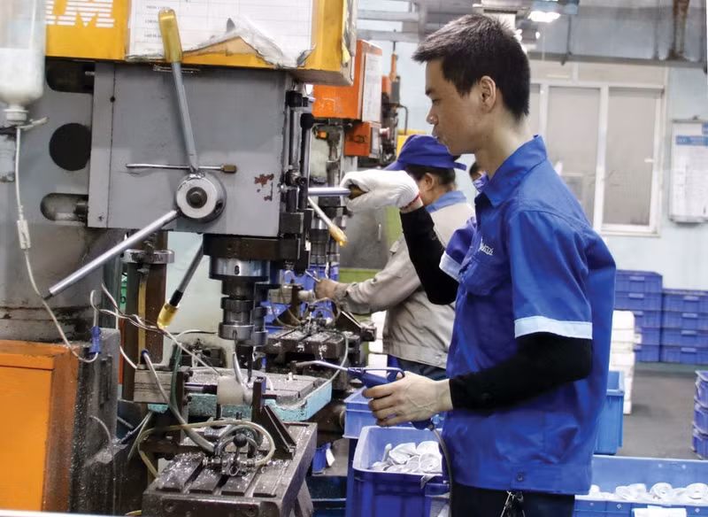 ​La production industrielle vietnamienne a poursuivi sa progression au cours des huit premiers mois de 2026. Photo : VNA.