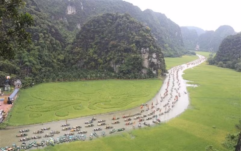 Une vue du complexe paysager pittoresque de Tràng An, province septentrionale de Ninh Binh. Photo : VNA