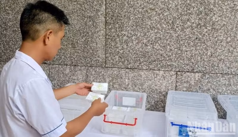 L'hôpital pulmonaire de Thai Binh est l'un des deux établissements médicaux reconvertis en lieu de stockage temporaire pour les dépouilles des soldats tombés au combat. Photo : NDEL