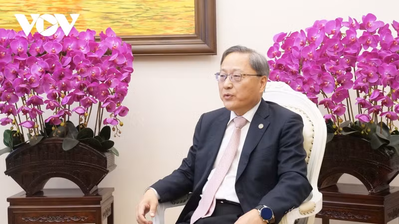 Zhang Jianguo, ancien chef du Département de l’Europe occidentale au sein du Bureau des relations extérieures du Comité central du Parti communiste chinois et actuel secrétaire général de l’Institut chinois Charhar. Photo : VOV