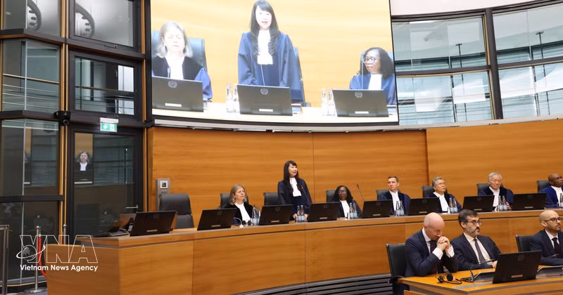 La professeure associée et docteure Nguyen Thi Lan Anh prête serment le 1er octobre au Tribunal international du droit de la mer (TIDM) à Hambourg, en Allemagne. Photo : VNA. 