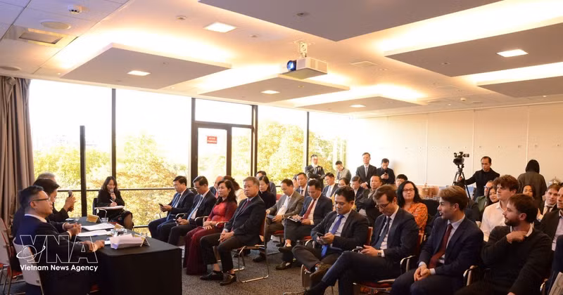 Des délégués assistent à la conférence de promotion de l’investissement. Photo : VNA. 