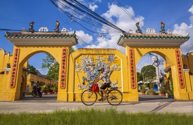 C'est l'une des deux maisons communes classées site historique national dans le quartier de Tan Ninh, province de Tay Ninh. Photo : VNA.