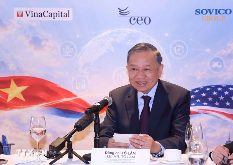 Le SG du PCV et président vietnamien, To Lam, lors de la table ronde avec des dirigeants d’institutions financières et de fonds d’investissement américains. Photo : VNA.