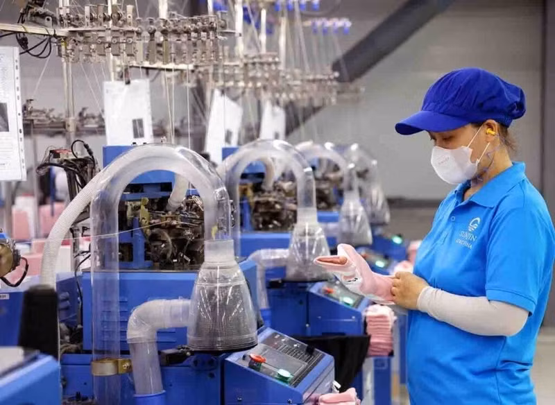 La société SUNJIN AT&C VINA Co., Ltd., implantée dans la zone économique de Chan May - Lang Co, dans la ville de Hue, est une entreprise à 100% de capitaux sud-coréens spécialisée dans la fabrication de produits en maille destinés à l’exportation. Photo : VNA