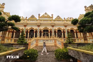 [En images] La pagode Vinh Trang, un joyau d’architecture oriento-occidentale