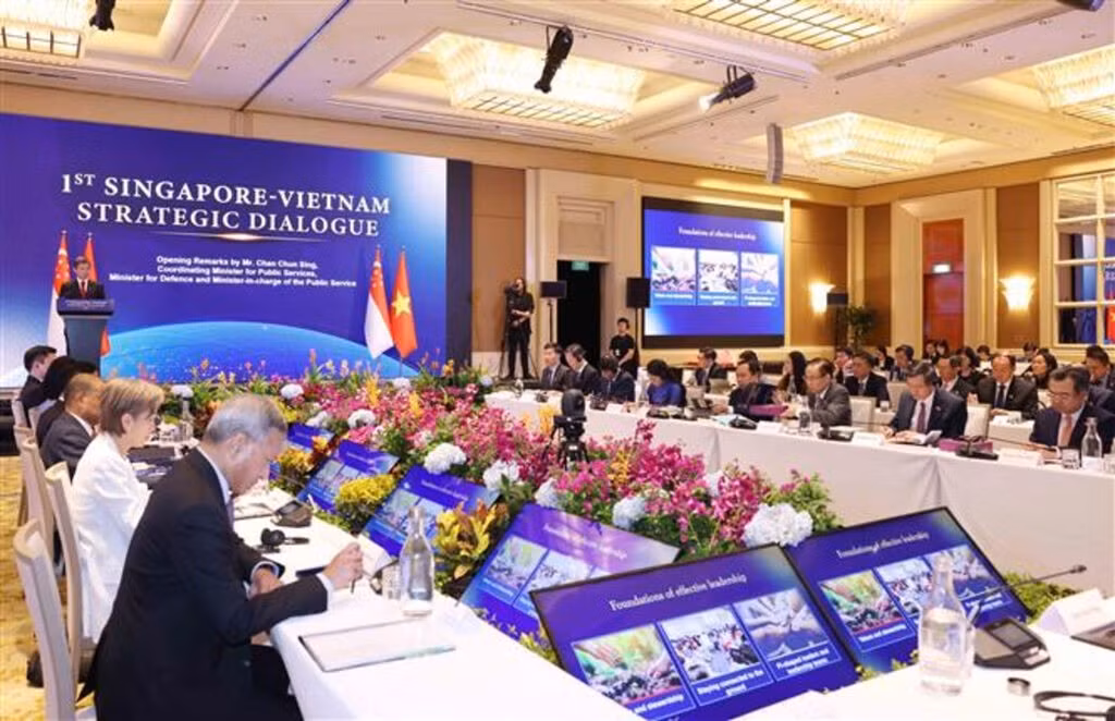 Lors du premier Dialogue stratégique Vietnam-Singapour, tenu le 25 août à Singapour. Photo : VNA.