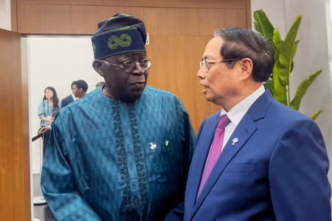 Le Premier ministre Pham Minh Chinh (droite) et le président nigérian Bola Ahmed Tinubu. Photo : VGP.
