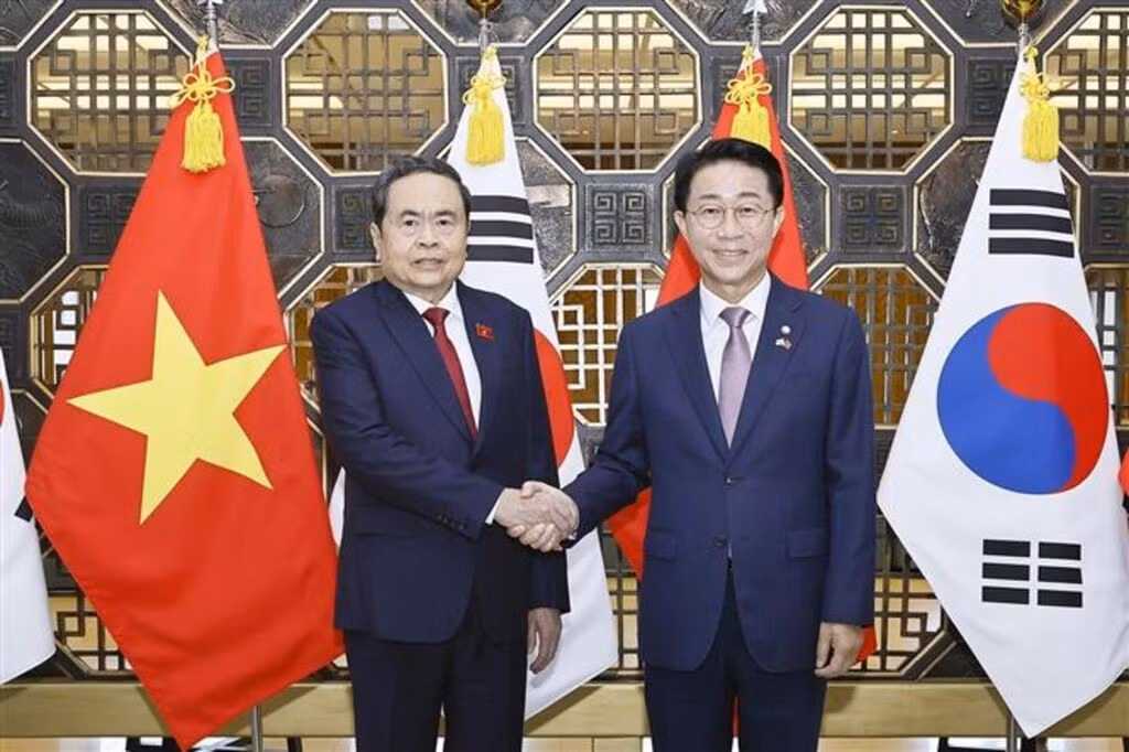 Le président de l’AN vietnamienne Trân Thanh Mân et son homologue sud-coréen Cho Jeong Sik, le 7 septembre à Séoul. Photo : VNA