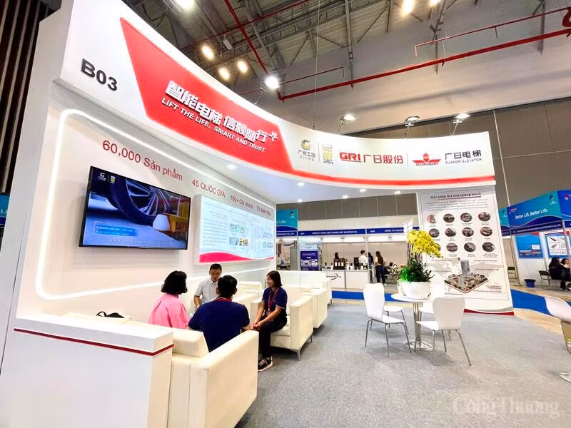 L’exposition attire la participation de nombreuses entreprises chinoises dans l'industrie des ascenseurs. Photo : baocongthuong
