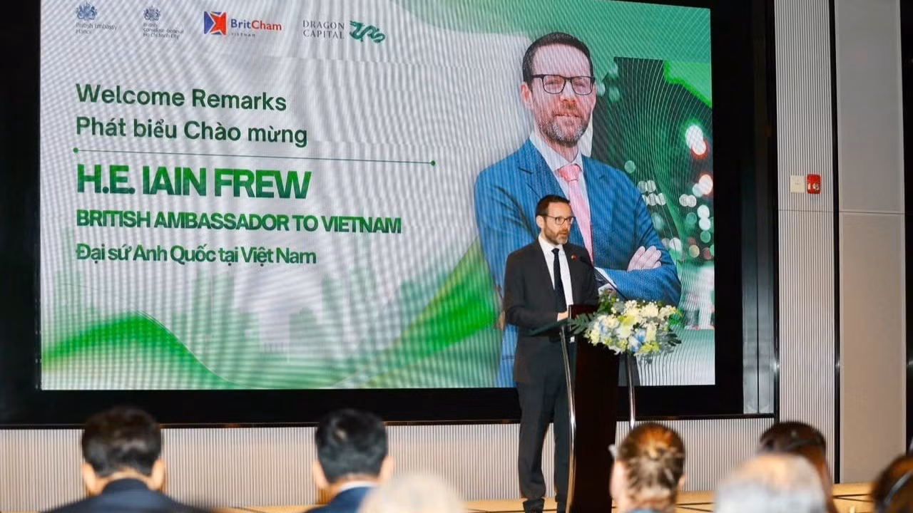 L’ambassadeur du Royaume-Uni au Vietnam, Iain Frew.