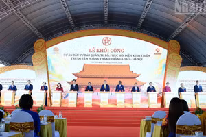Lors de la cérémonie de lancement du projet de conservation, de restauration et de réhabilitation du palais Kinh Thien, le 29 septembre à Hanoï. Photo : NDEL