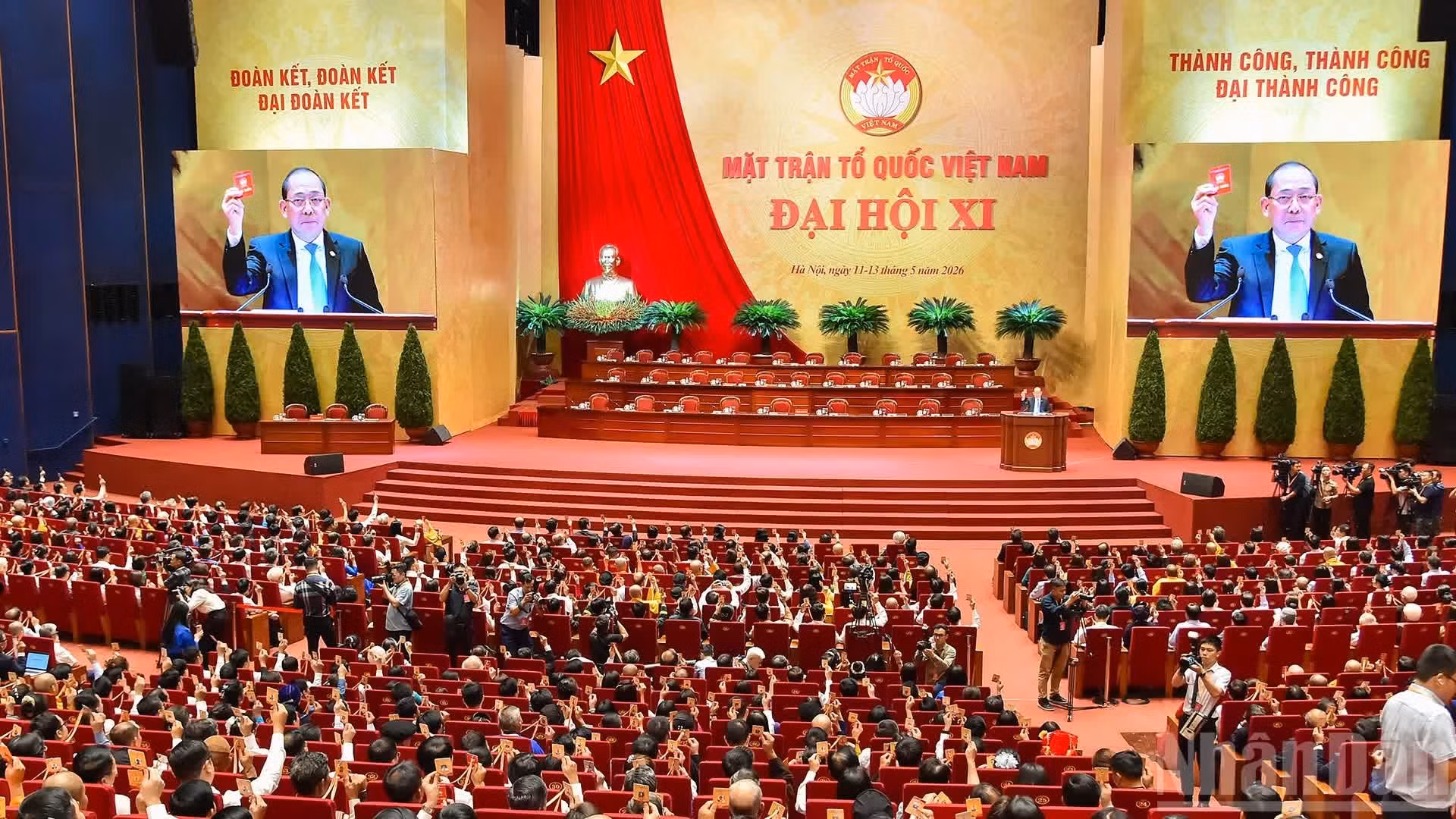 Vue générale de la session préparatoire du XIe Congrès national du Front de la Patrie du Vietnam. Photo : NDEL
