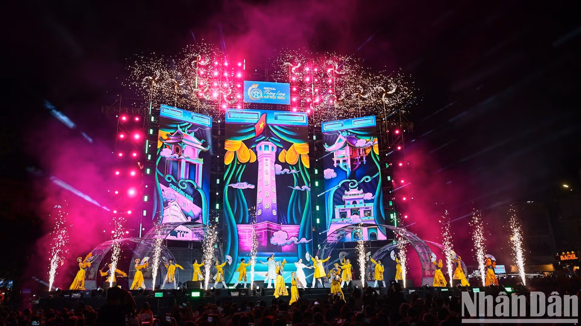Un grand spectacle artistique est venu clôturer la série d’événements du 2e Festival Thang Long-Hanoï 2026.