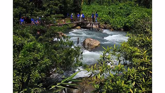 Découverte de la beauté sauvage du ruisseau Nuoc Mooc ảnh 1