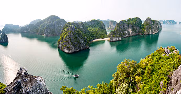 Vung Hà, lieu paradisiaque de roches et d’eau ảnh 2