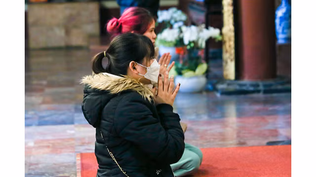  Des milliers de touristes ont visité la pagode Huong ảnh 8