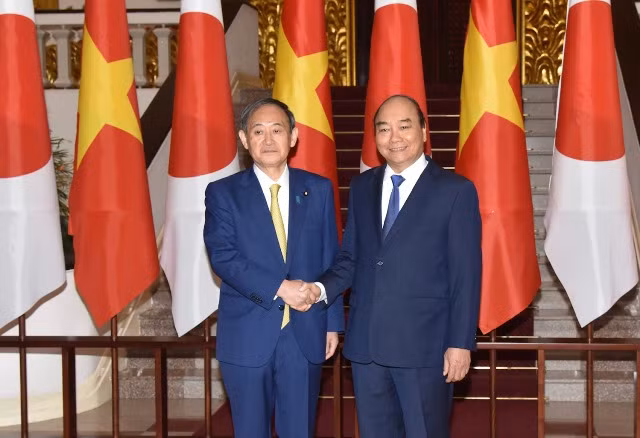 Le PM Nguyên Xuân Phuc accueille son homologue japonais ảnh 2