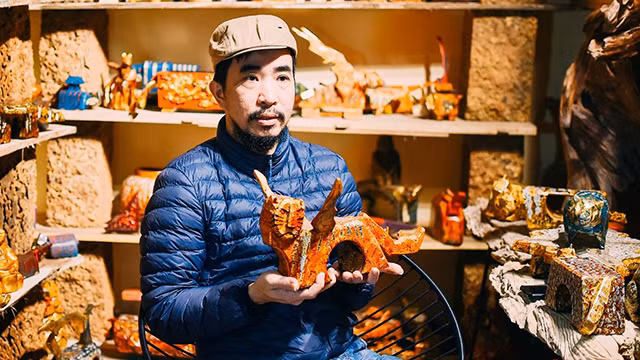 Un artisan vietnamien crée des sculptures de tigre pour l’accueil du Nouvel An 2022 ảnh 7