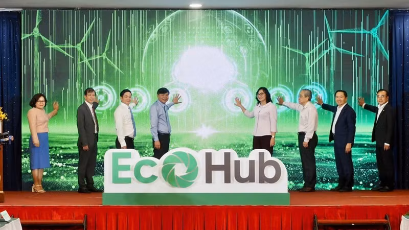 Cérémonie de lancement de la plateforme de commerce électronique B2B « verte » – EcoHub. Photo : Comité d’organisation.