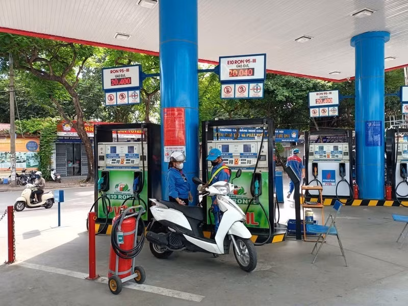 La modernisation, la conversion et l'expansion de ses stations-service proposant du carburant E10 et est prête à mettre en œuvre sa feuille de route pour ce carburant. Photo : VNA.