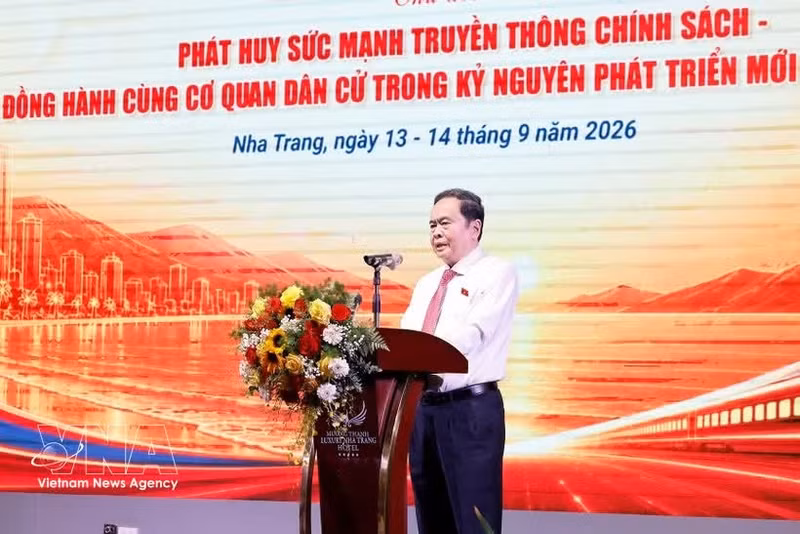 Le président de l’Assemblée nationale, Tran Thanh Man s'exprime lors de la Conférence nationale des collaborateurs du journal Dai bieu Nhan dan 2026. Photo : VNA.