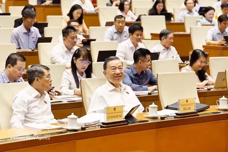 potal-quoc-hoi-nghe-dinh-huong-chinh-sach-sua-doi-cac-luat-ve-dat-dai-va-nha-o-8964370.jpg