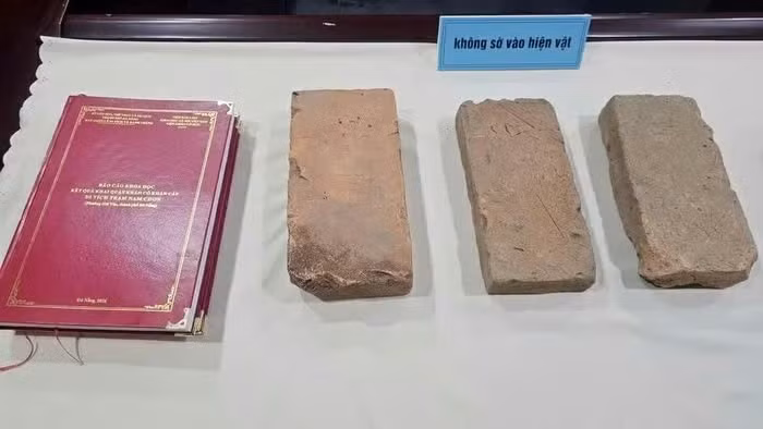 Les objets découverts. Photo : Musée de Da Nang.