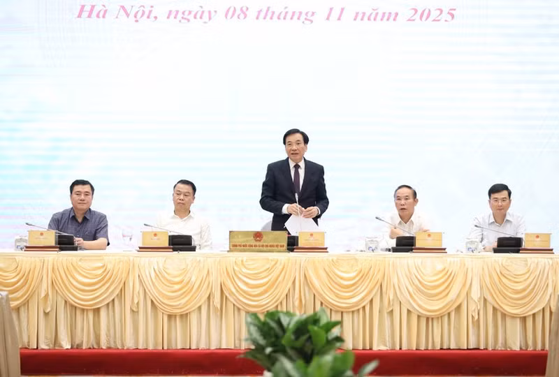 Le ministre-président du Bureau du gouvernement, Trân Van Son s'exprime. Photo : VNA.