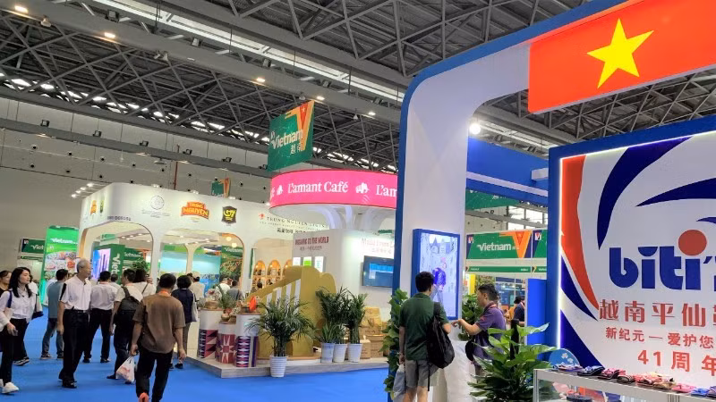 Stand du Vietnam dans un grand salon en Chine. Photo d'illustration.